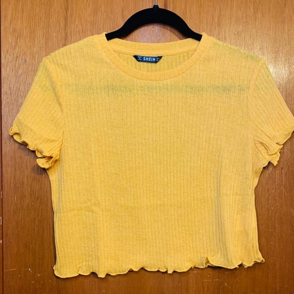 SHEIN Ribbed Lettuce-Edge Cropped Tee - Picture 2 of 6